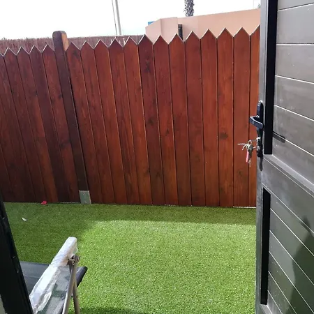 Charming 30 Sqm + Terrace アパート ラ・オリーバ